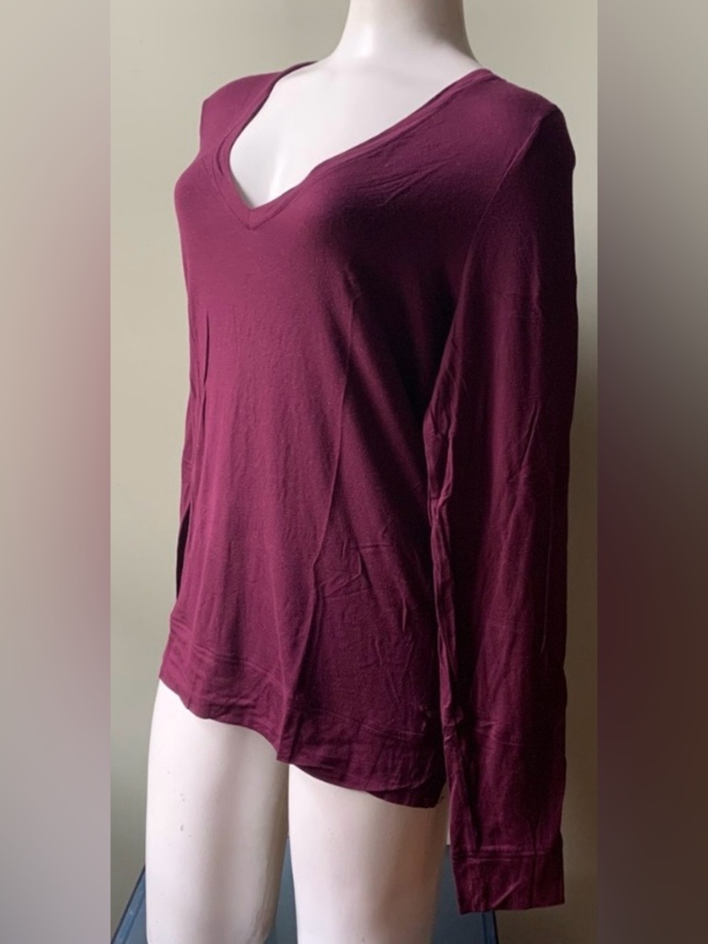 PINK Victoria Secret Long Sleeve
V-neck Long Sleeve Top - Burgundy